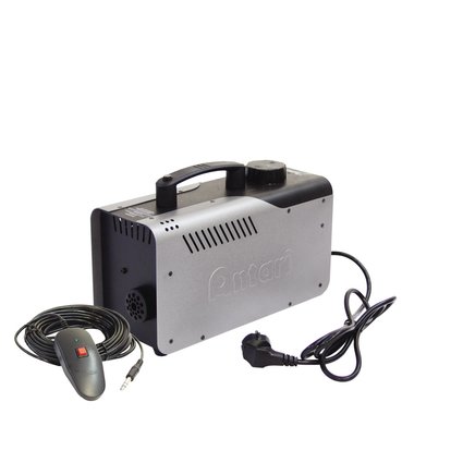 Compact 800 W fog machine, extremely fast heat-up time and remote control