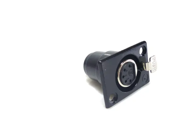  Socket XLR 3-Pol metal Dynamic Faze 700-MainBild