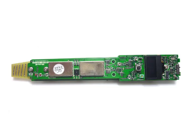  PCB (transmitter) UH-222 (20140625)-MainBild