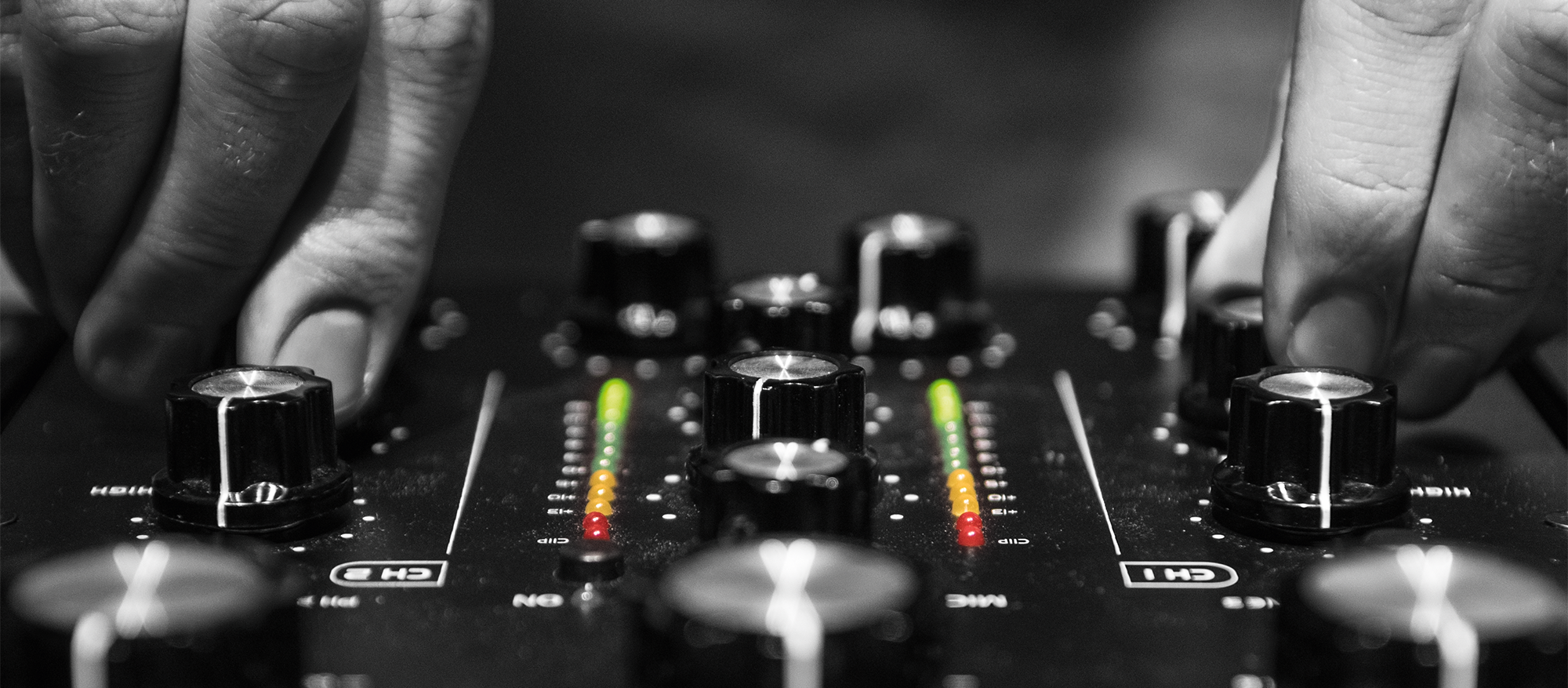 I vantaggi dei mixer rotativi analogici per i DJ