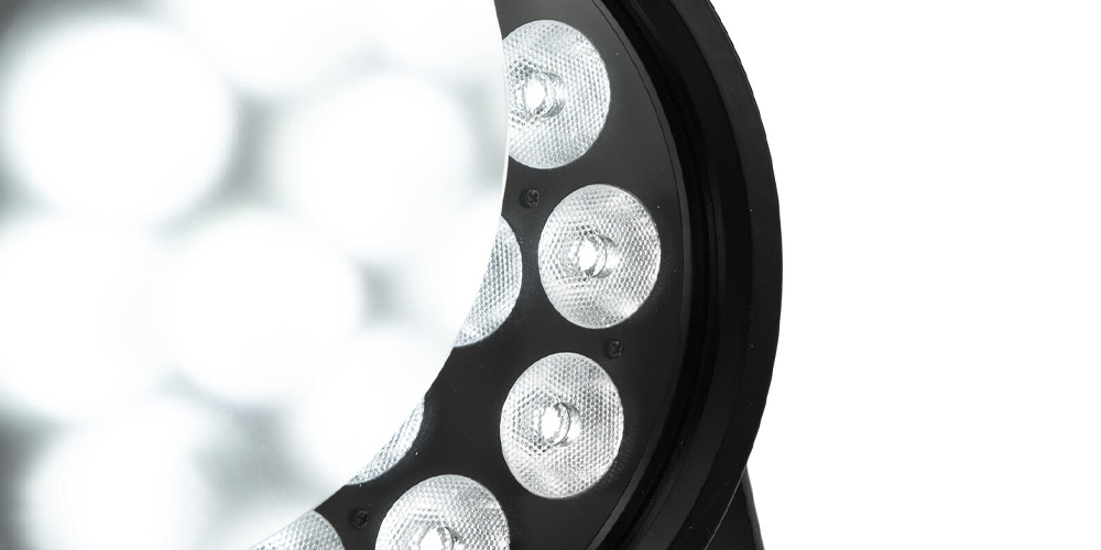 EUROLITE LED IP PAR 14x8W QCL Exemple d'application