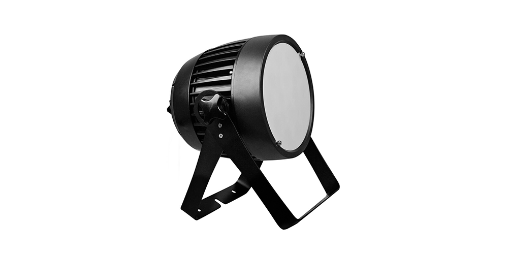 EUROLITE LED IP PAR 14x8W QCL gros plan